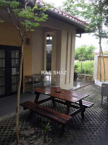 Rumah Banglo untuk Dijual di Furnished Designed Banglo Cantik (Shah Alam) - Ras Shaz - PropertyGuru.com.my