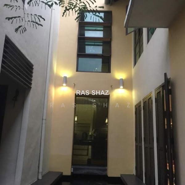 Rumah Banglo untuk Dijual di Furnished Designed Banglo Cantik (Shah Alam) - Ras Shaz - PropertyGuru.com.my