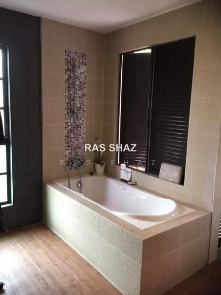 Rumah Banglo untuk Dijual di Furnished Designed Banglo Cantik (Shah Alam) - Ras Shaz - PropertyGuru.com.my