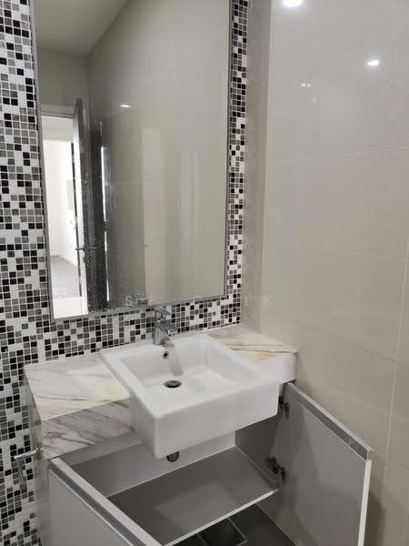 Service Residence for Rent at M Suites - Siew Fong Chik - Bathroom - PropertyGuru.com.my