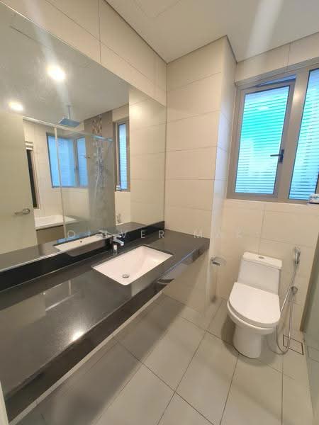 Condominium for Sale at KM1 East - Mak Oliver - Bathroom - PropertyGuru.com.my