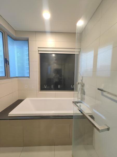 Condominium for Sale at KM1 East - Mak Oliver - Bathroom - PropertyGuru.com.my