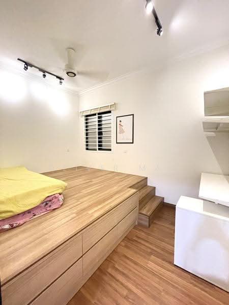 Condominium for Sale at KM1 East - Mak Oliver - Bedroom - PropertyGuru.com.my