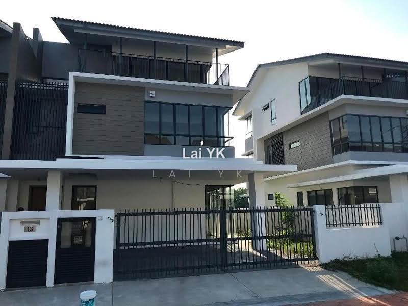 Rumah Berkembar untuk Dijual di Putra Heights (Subang Jaya) - Lai YK - PropertyGuru.com.my
