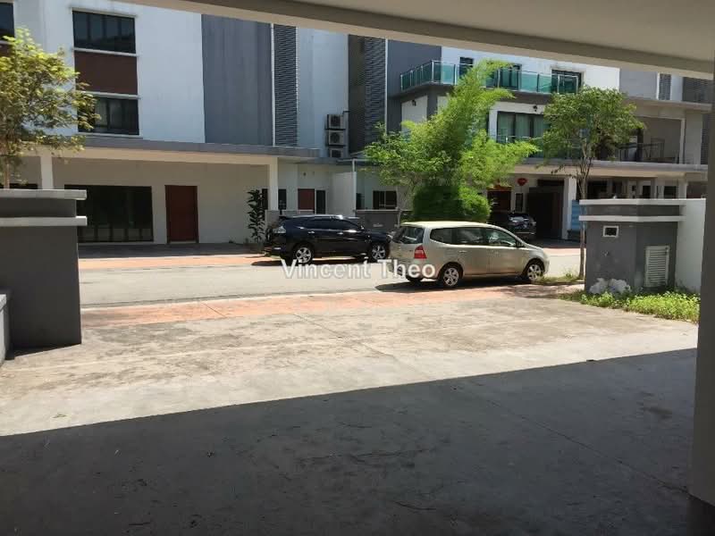 Rumah Berkembar untuk Dijual di Ampang (Selangor) - Vincent Theo - PropertyGuru.com.my