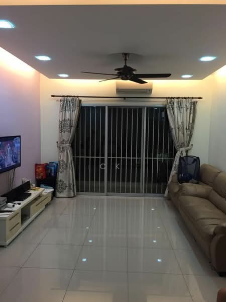Kondominium untuk Dijual di 1120 Park Avenue - CK Khoo - Living Room - PropertyGuru.com.my