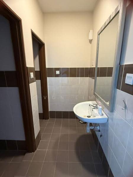 Shop / Office untuk Disewa di Taman Kok Lian (Jalan Kuching) - Evon Lim - Bathroom - PropertyGuru.com.my