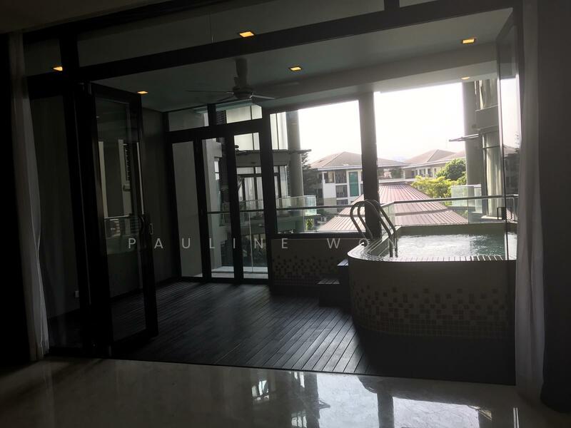 Balcony & Private Pool