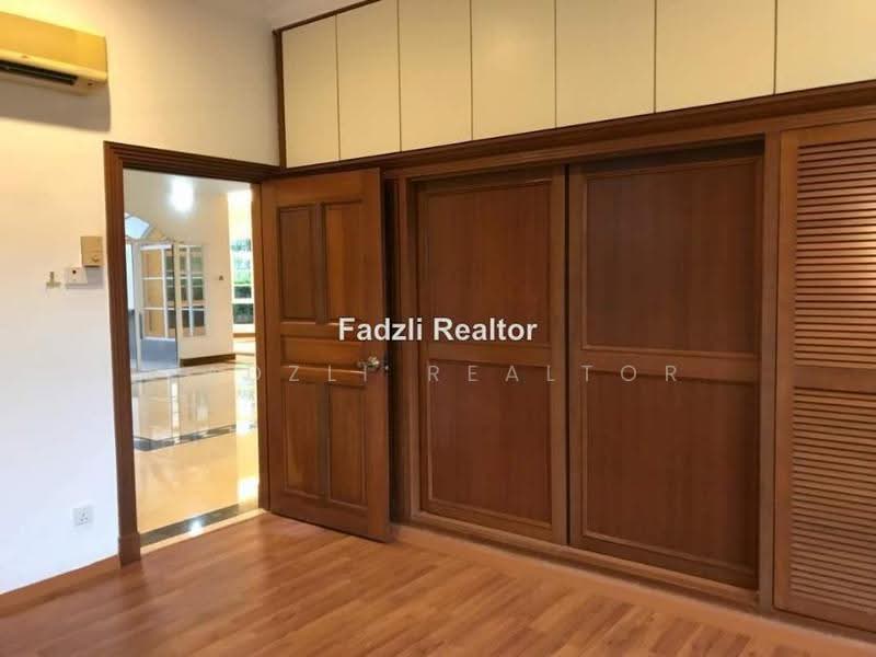 Bungalow House for Rent in Bluwater Estate Mines (Seri Kembangan) - Fadzli Realtor - PropertyGuru.com.my