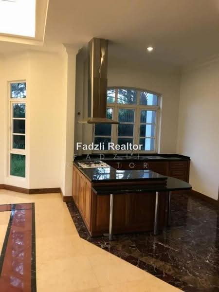 Bungalow House for Rent in Bluwater Estate Mines (Seri Kembangan) - Fadzli Realtor - PropertyGuru.com.my