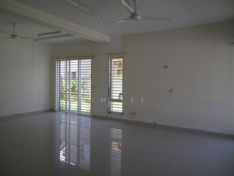 Rumah Kluster untuk Dijual di Anggun (Rawang) - Jim Lee - Living Room - PropertyGuru.com.my