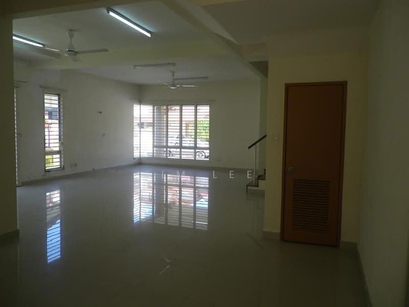 Rumah Kluster untuk Dijual di Anggun (Rawang) - Jim Lee - Living Room - PropertyGuru.com.my