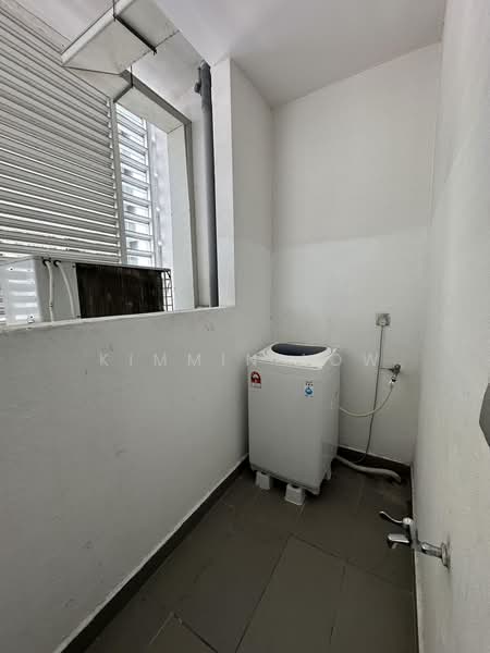 Kediaman Servis untuk Disewa di M Suites - Kimmin Low - Balcony - PropertyGuru.com.my