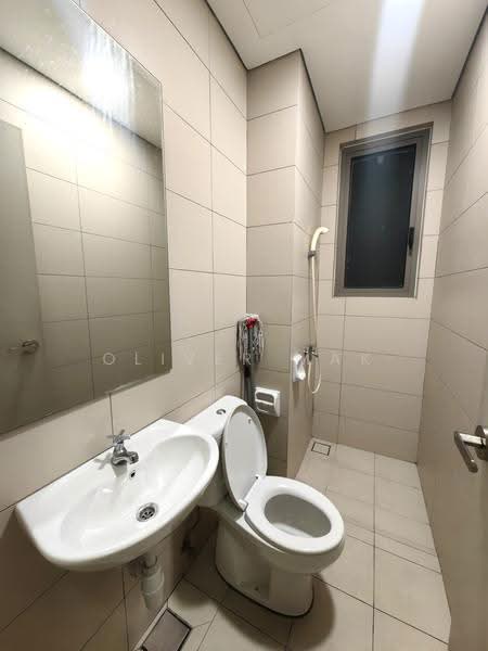 Condominium for Rent at KM1 East - Mak Oliver - Bathroom - PropertyGuru.com.my