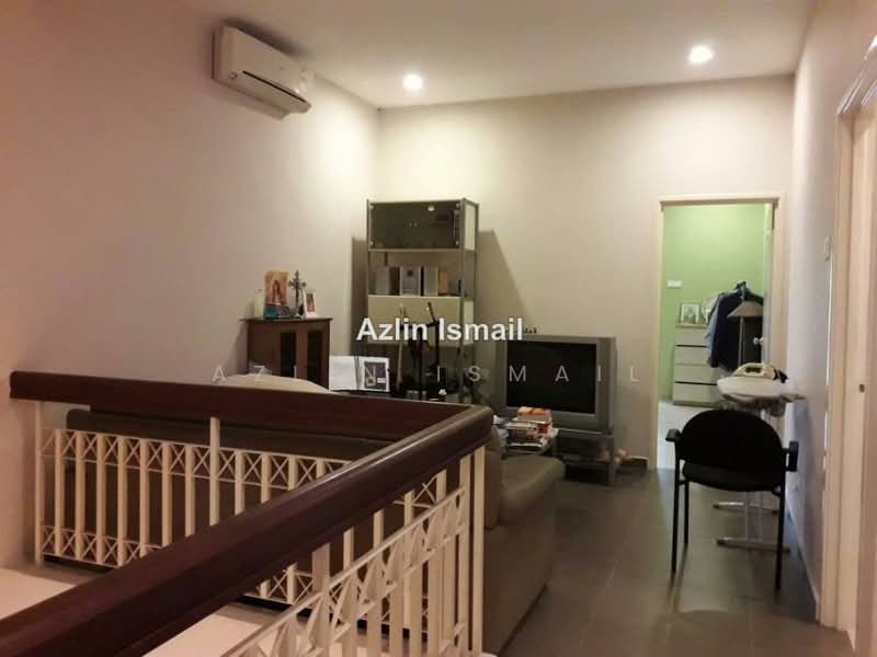 2-storey Terraced House for Sale in Bukit Jelutong (Shah Alam) - Azlin Ismail - PropertyGuru.com.my