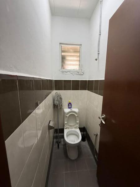 Shop / Office for Rent in Jalan Kuching (Kuala Lumpur) - Evon Lim - Bathroom - PropertyGuru.com.my
