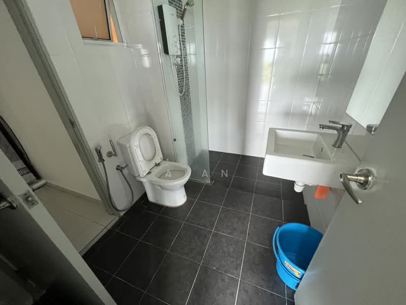 Kediaman Servis untuk Disewa di Mesahill - Alan Chia - Bathroom - PropertyGuru.com.my