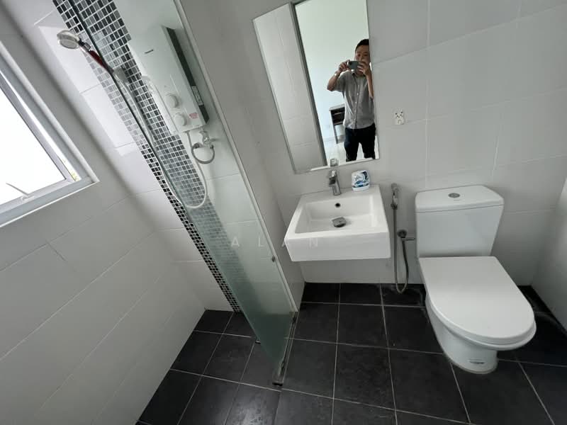 Kediaman Servis untuk Disewa di Mesahill - Alan Chia - Bathroom - PropertyGuru.com.my