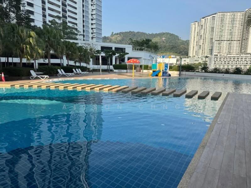 Rumah Berkembar untuk Dijual di Sungai Ara (Sungai Ara) - Alison Chng - Pool - PropertyGuru.com.my