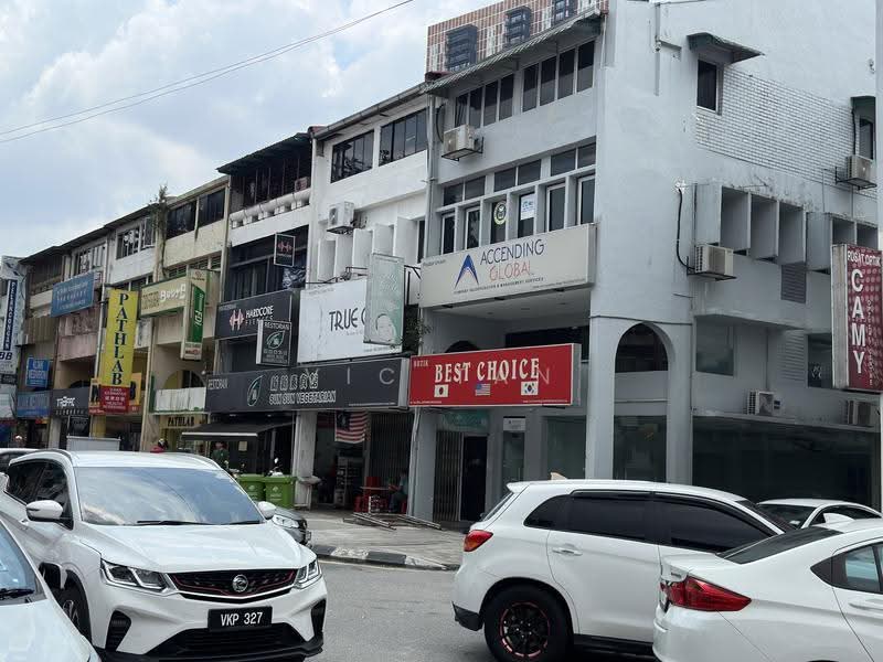 Shop for Rent in Kuala Lumpur (Jalan Klang Lama (Old Klang Road)) - Vic Tan - Exterior - PropertyGuru.com.my