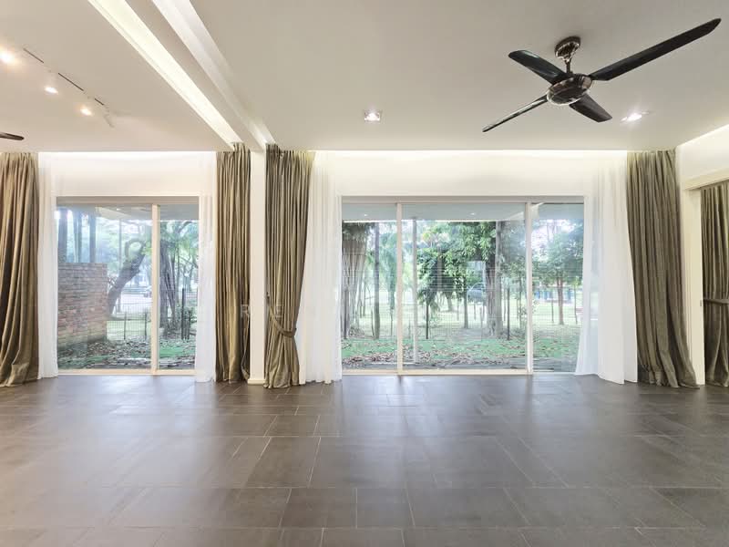 Semi-Detached House for Sale in Seri Pilmoor (Petaling Jaya) - Reni Lim - Living Room - PropertyGuru.com.my