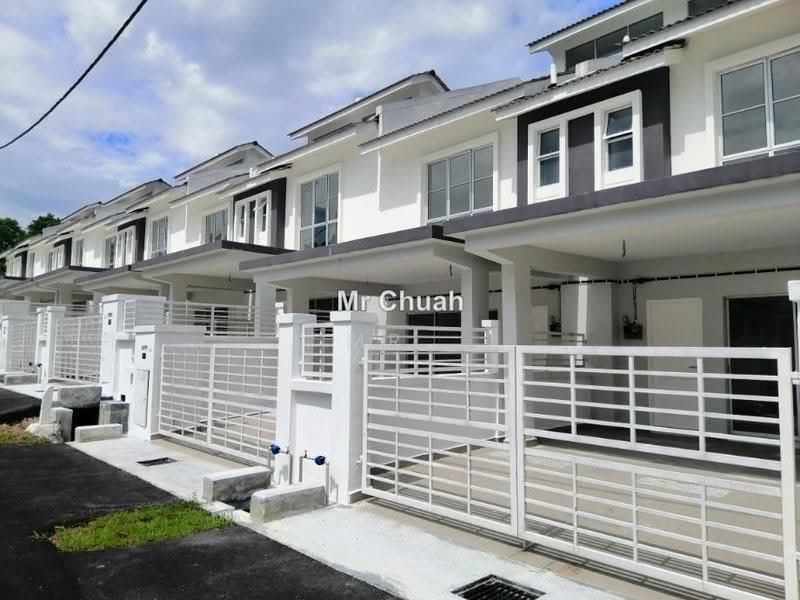 Rumah Teres 2-Tingkat untuk Dijual di Taman Dato Demang (Seri Kembangan) - Mr. Chuah - PropertyGuru.com.my