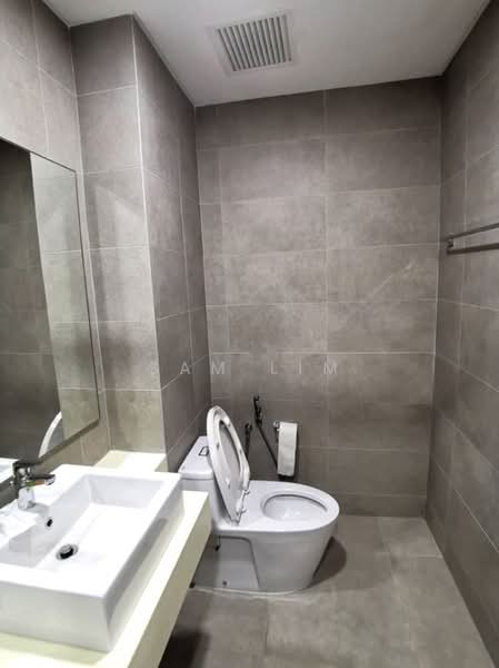 Condominium for Rent at Vivo Residential Suites - Sam Lim - Bathroom - PropertyGuru.com.my