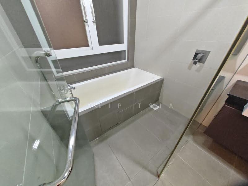 Kondominium untuk Disewa di The Park Residences 1 - Philip Tsia - Bathroom - PropertyGuru.com.my