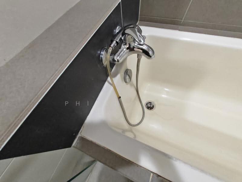Kondominium untuk Disewa di The Park Residences 1 - Philip Tsia - Bathroom - PropertyGuru.com.my