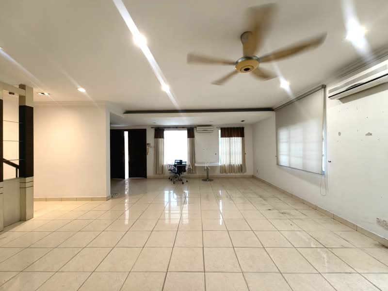 3-storey Terraced House for Rent in Happy Garden, Bukit Jalil, Sri Petaling, OUG (Kuchai Lama) - Mak Oliver - Living Room - PropertyGuru.com.my
