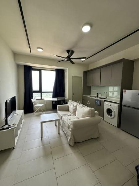 Kediaman Servis untuk Dijual di Tamarind Suites - Alan Wan - Living Room - PropertyGuru.com.my
