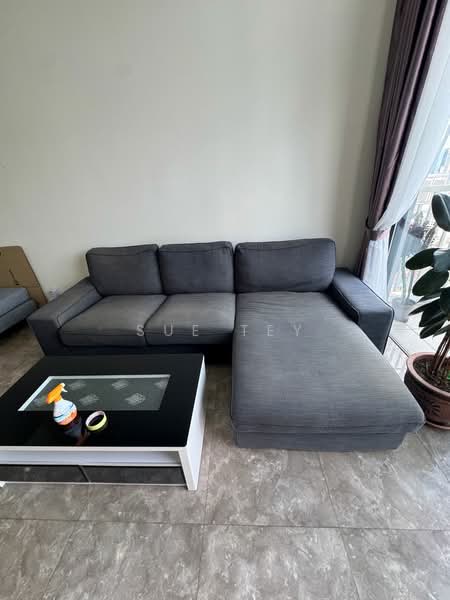 Servis Apartment untuk Disewa di Laman Ceylon - Sue Tey - Living Room - PropertyGuru.com.my