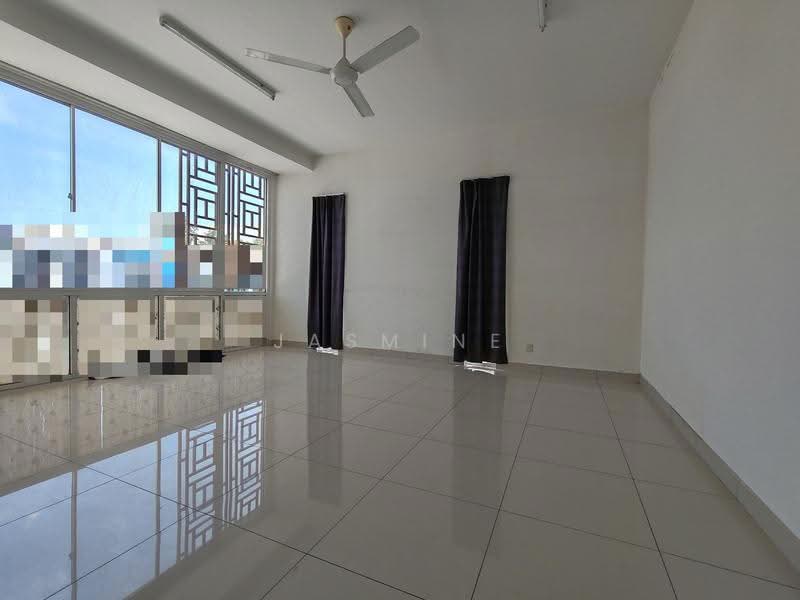 Cluster House for Sale in Setia Alam (Selangor) - Jasmine Teo - Living Room - PropertyGuru.com.my