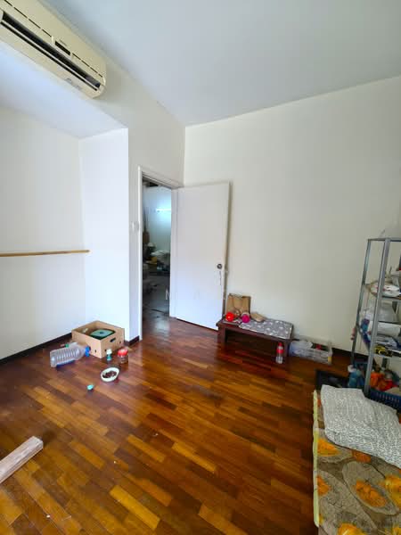 3-storey Terraced House for Sale in Taman Esplanad (Bukit Jalil) - Mak Oliver - Interior - PropertyGuru.com.my
