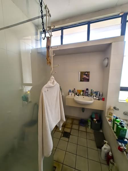 3-storey Terraced House for Sale in Taman Esplanad (Bukit Jalil) - Mak Oliver - Bathroom - PropertyGuru.com.my
