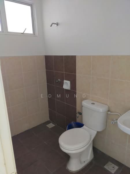 Kilang untuk Dijual di Taman Putra Perdana (Puchong) - Edmund Chan - Bathroom - PropertyGuru.com.my