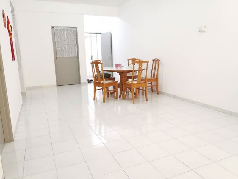 Terraced House for Sale in Taman Bukit Dahlia (Pasir Gudang) - Robbie Tan - Dining Room - PropertyGuru.com.my