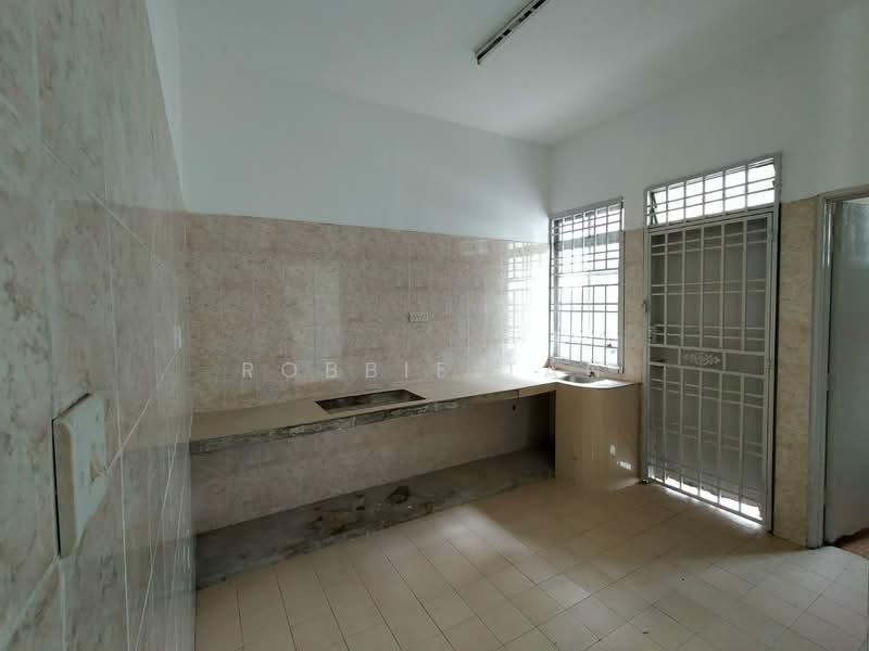 Terraced House for Sale in Taman Bukit Dahlia (Pasir Gudang) - Robbie Tan - Kitchen - PropertyGuru.com.my
