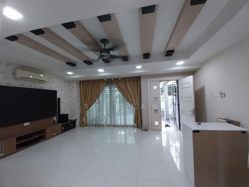 Rumah Teres 2.5-Tingkat untuk Dijual di Putra Heights (Subang Jaya) - SY Chan - Living Room - PropertyGuru.com.my