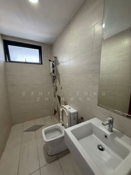 Condominium for Rent at 9Ine (Residensi Sembilan) - Dante Leong Zhenwen - Bathroom - PropertyGuru.com.my