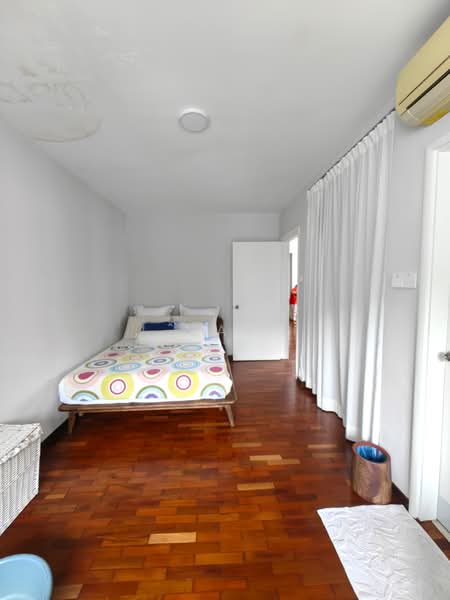 3-storey Terraced House for Sale in Taman Esplanad (Bukit Jalil) - Mak Oliver - Bedroom - PropertyGuru.com.my