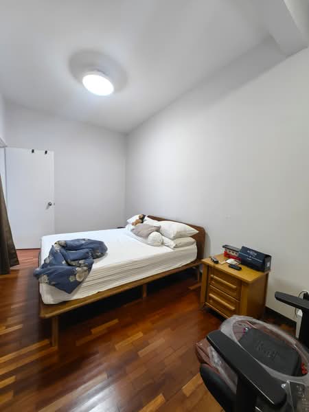 3-storey Terraced House for Sale in Taman Esplanad (Bukit Jalil) - Mak Oliver - Bedroom - PropertyGuru.com.my