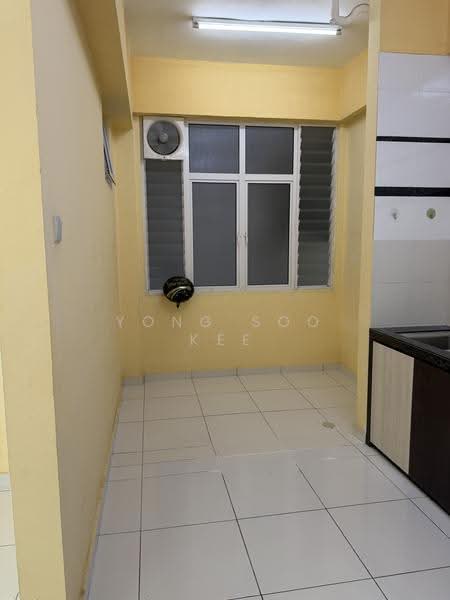 Condominium for Rent at Spectrum Residence (Alam Permai) - Yong Soo Kee - Kitchen - PropertyGuru.com.my