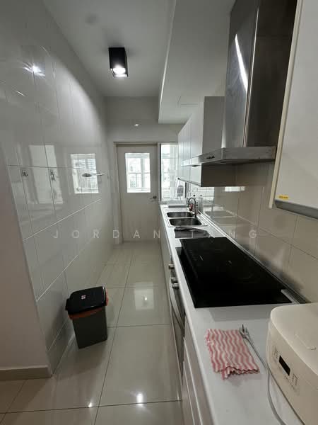 Kediaman Servis untuk Disewa di Solaris Dutamas - Jordan Tang - Kitchen - PropertyGuru.com.my