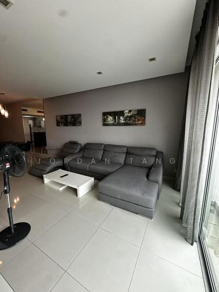 Kediaman Servis untuk Disewa di Solaris Dutamas - Jordan Tang - Living Room - PropertyGuru.com.my