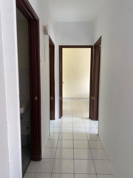Apartment for Sale at Kinrara Ria - Alan Wan - Corridor - PropertyGuru.com.my