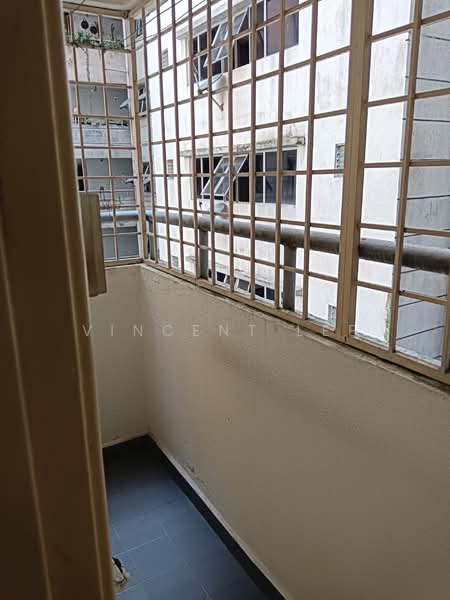 For Rent - Avant Court Condominium