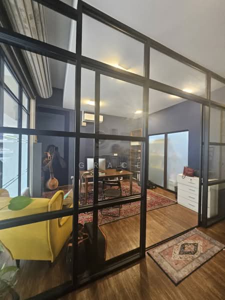 Kedai untuk Dijual di Petaling Jaya (Selangor) - Grace Tan - Study - PropertyGuru.com.my