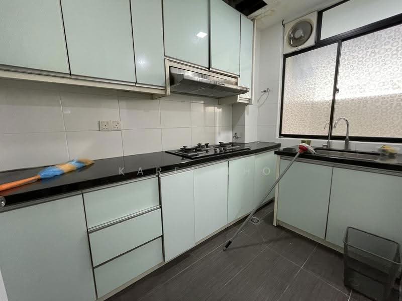 Condominium for Rent at Papillon Desahill Condominium - Karen Tho - Kitchen - PropertyGuru.com.my