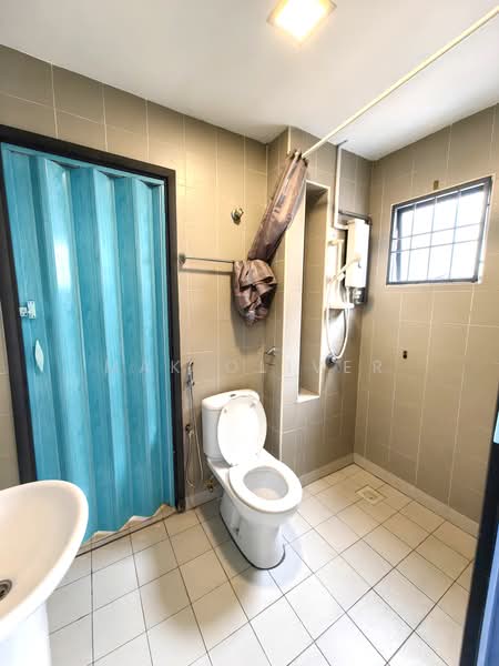 2.5-storey Terraced House for Rent in Taman Esplanad (Bukit Jalil) - Mak Oliver - Bathroom - PropertyGuru.com.my